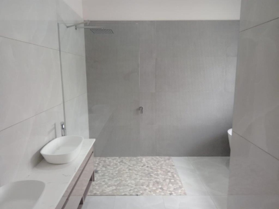 4 Bedroom Property for Sale in Wavecrest Eastern Cape